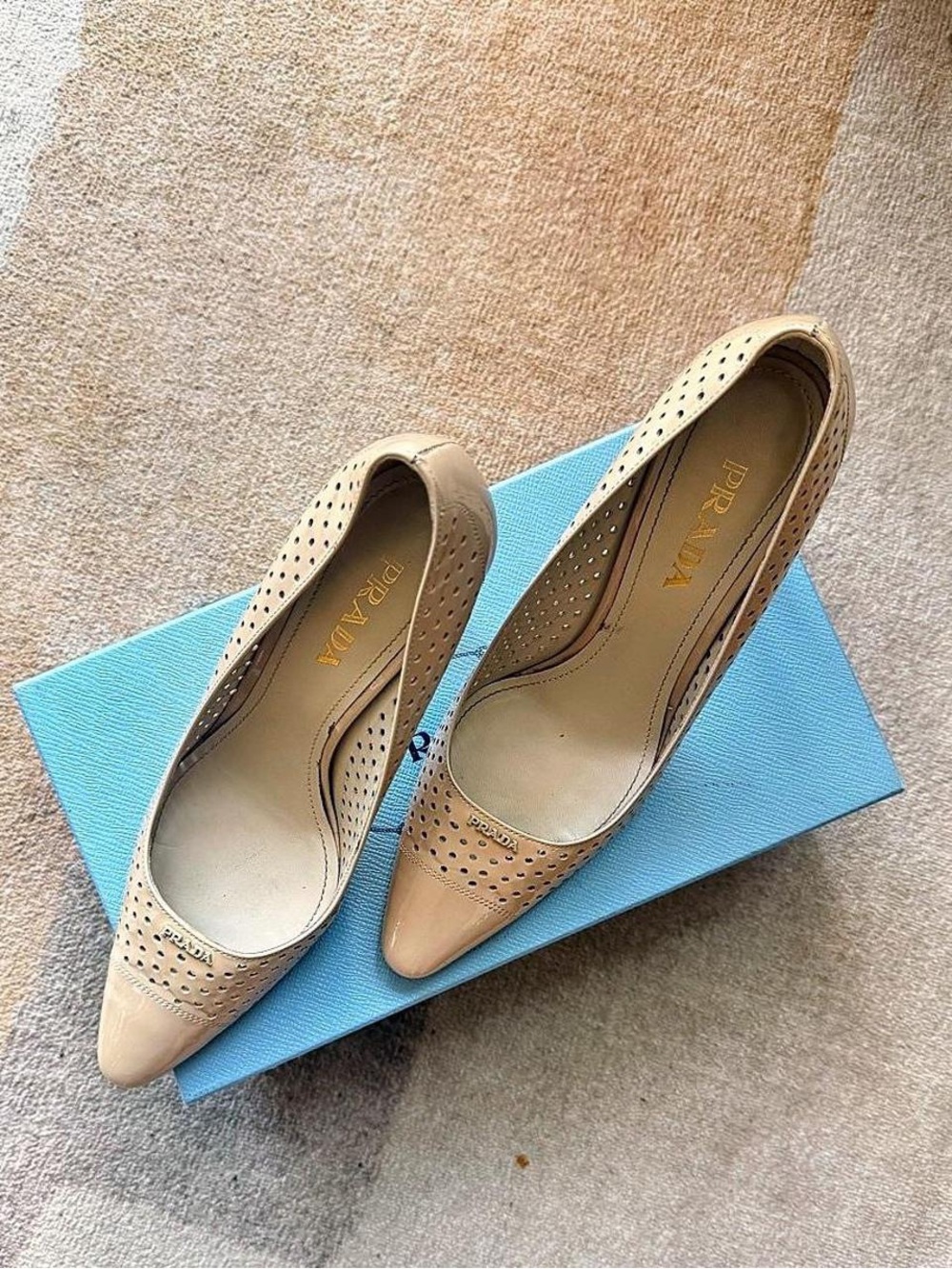 PRADA Women's Nude Perforated Pointed-Toe Heels size 7.5 US - Picture 3 of 8
